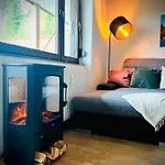 Modernes Seefeld And Chill Relax Im Zentrum Mit Netflix For Free Apartman